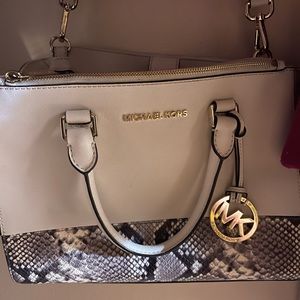 MK purse